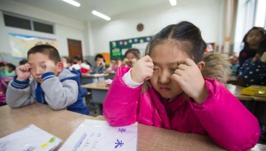 高度近视需重视，呼吁纳入慢病管理，守护青少年眼健康！